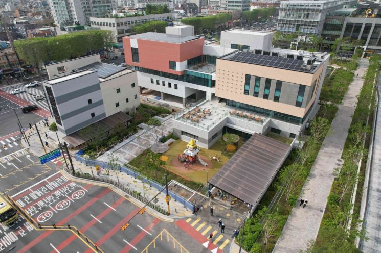 강동구, 세대 아우르는 복합 문화·복지공간 ‘강동숨;터’ 개관