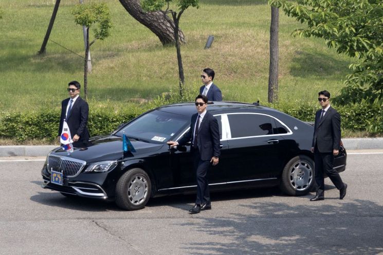 제21대 대통령 취임식을 앞두고 지난달 27일 서울 강서구 경호안전교육원에서 대통령경호처 취임식 차량 퍼레이드 훈련이 펼쳐지고 있다. 대통령실통신사진기자단
