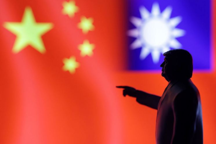 美에 발목 잡힌 中5월 수출…"팬데믹 이후 최대 낙폭"