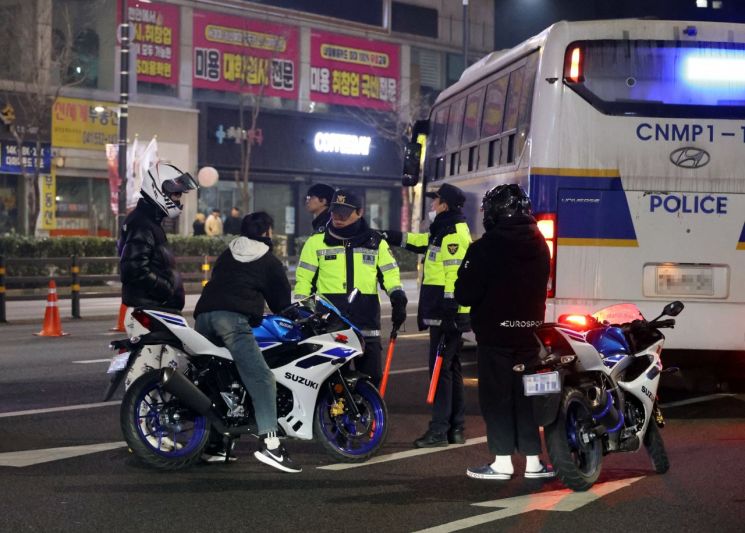 '삼일절 폭주' 1668건 단속…음주 90건·무면허 39건