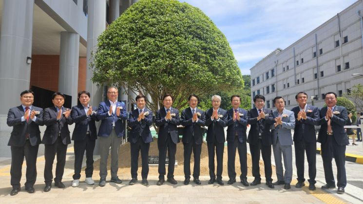 경남도의회 의원회관 개청 … 1인 1연구실·도민공연장 마련