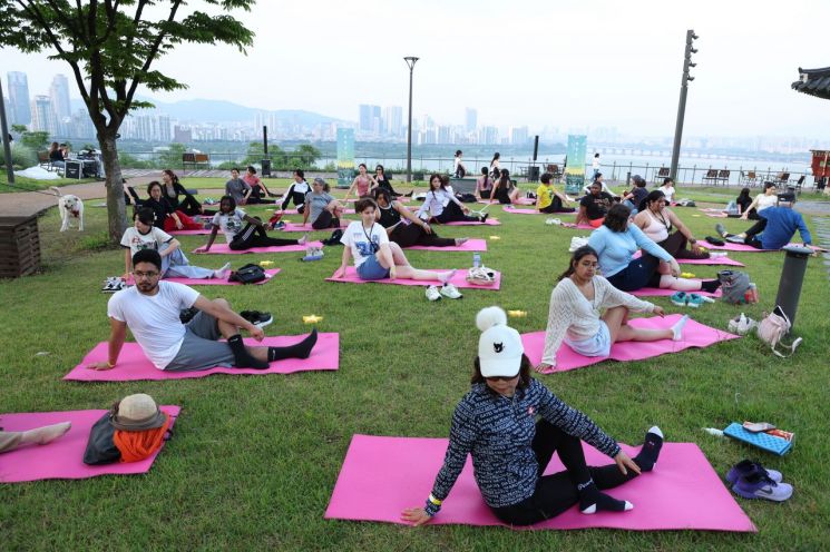 별빛요가. 강남구 제공.