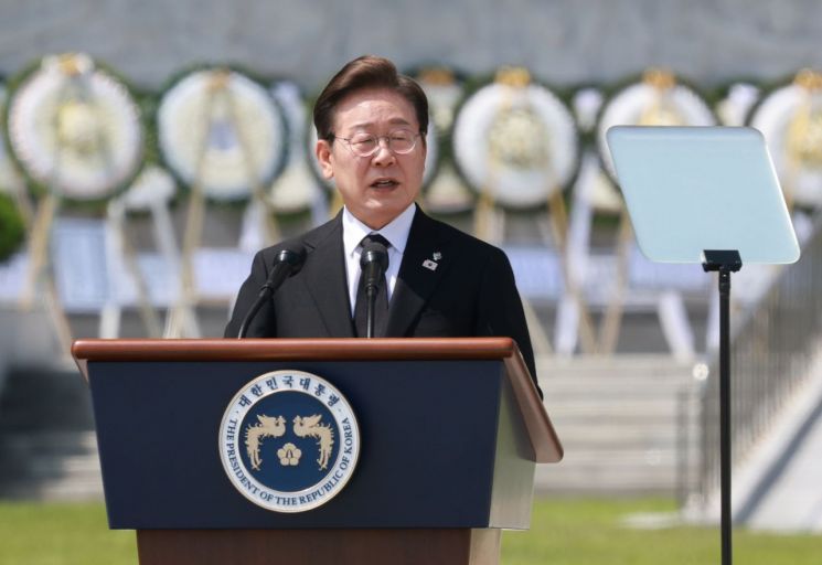  [속보]李대통령 "독립운동하면 망하고 친일하면 흥한단 말 사라져야"