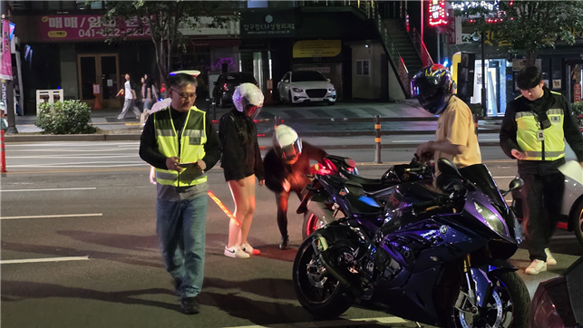 경찰, 현충일 천안·아산서 폭주족 2명 검거…무면허·무보험 운전