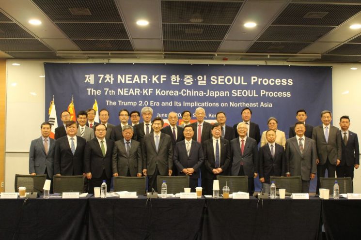 신각수 前주일대사 "트럼프 1기 북핵 협상때 '中패싱' 아쉬워"