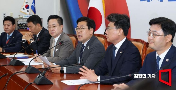[포토] 박찬대 "3대 특검 통해 대한민국 정상화할 것"