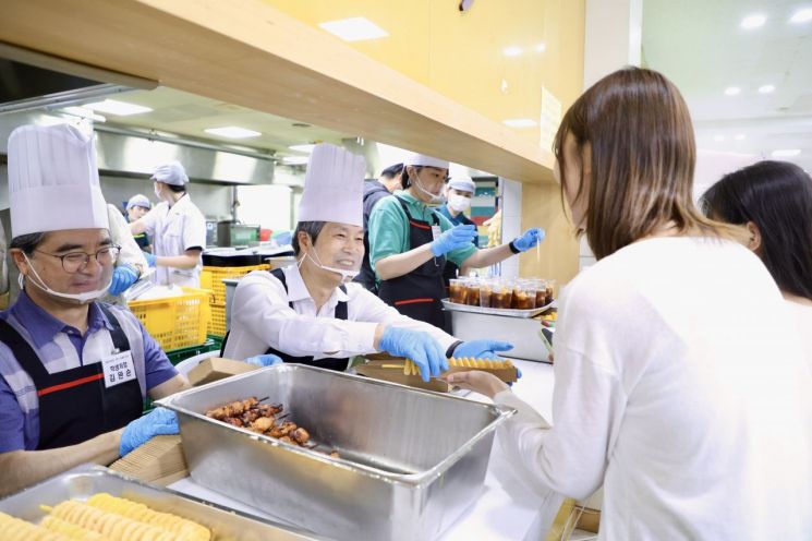 서울시립대, 기말고사 ‘사랑의 야식’ 제공