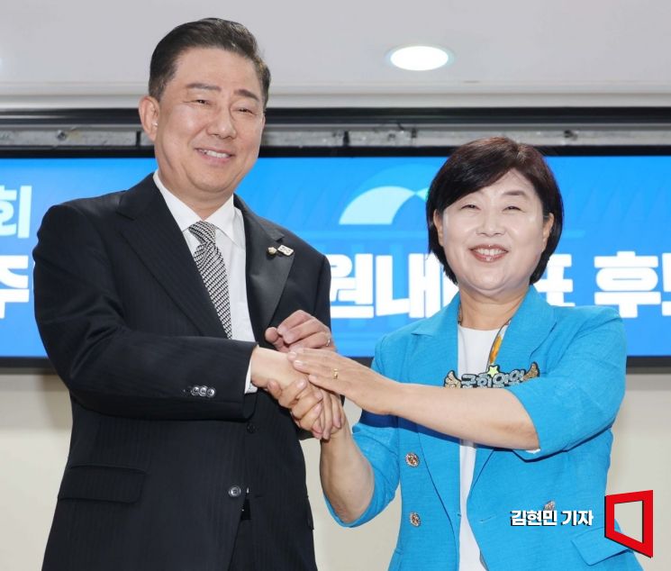 [포토] 與 원내대표 토론회… 서영교 “경제 회복” 김병기 “내란 종식”