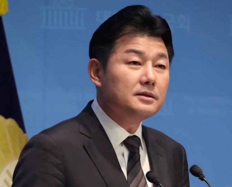 국힘 이준배 세종시당 위원장 "탄핵 반대 당론 무효화는 과거 지우려는 시도"