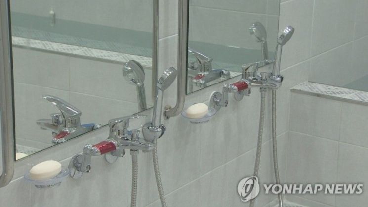 샤워장 (해당사진은 기사와 직접적인 관련이 없습니다). 연합뉴스