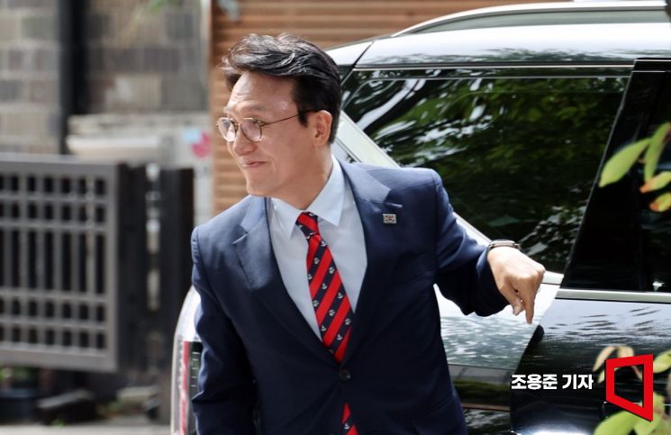 [포토] 김민석 총리 후보자 청문회 준비 사무실 출근