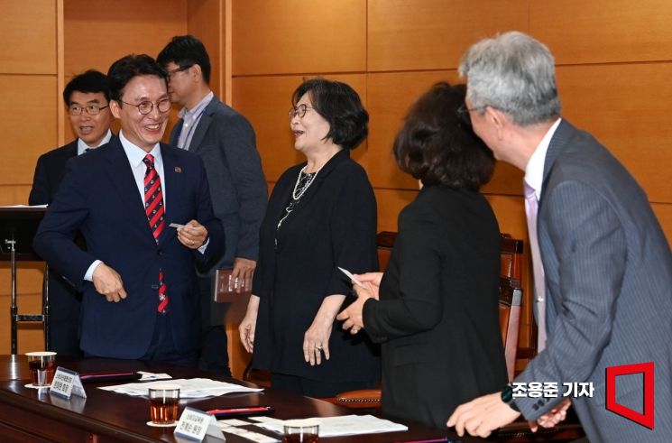 [포토] 밥상물가 간담회 참석한 김민석 후보자