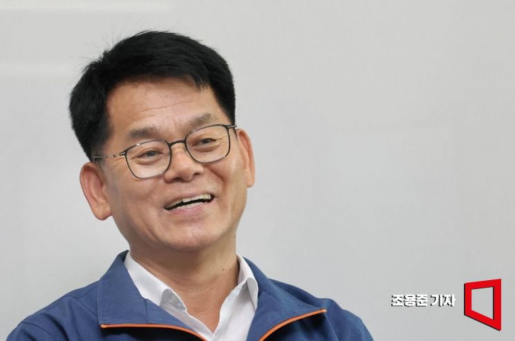 김현주 대한전선 최고기술책임자(CTO·전무)가 서울 서초구 사무실에서 아시아경제와 인터뷰 하고 있다. 조용준 기자