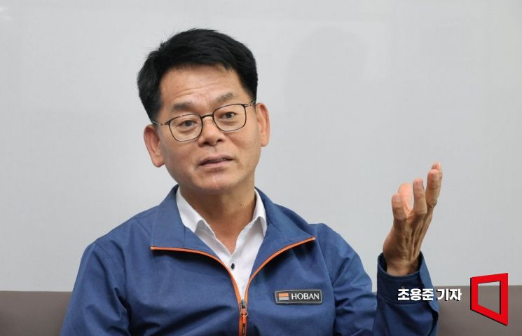 김현주 대한전선 최고기술책임자(CTO·전무)가 서울 서초구 사무실에서 아시아경제와 인터뷰 하고 있다. 조용준 기자