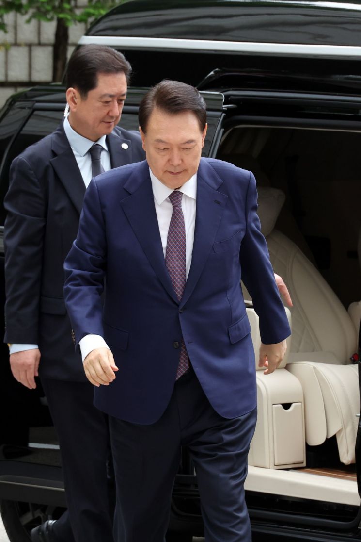 김용현 보좌관 "尹, '국회에 1000명 보냈어야지' 말해'"