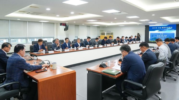 충남도교육청은16일 확대간부회의를 열고 학교폭력 대응체계 강화오ㅓ 재발 방지대책을 논의했다./충남도교육청 제공