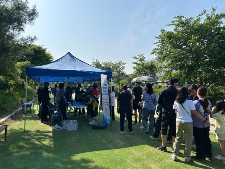 가평군 접경지역 서명운동 모습. 가평군 제공