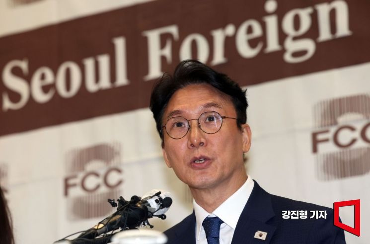 [포토] 취재진 질문에 답하는 김민석 국무총리 후보자