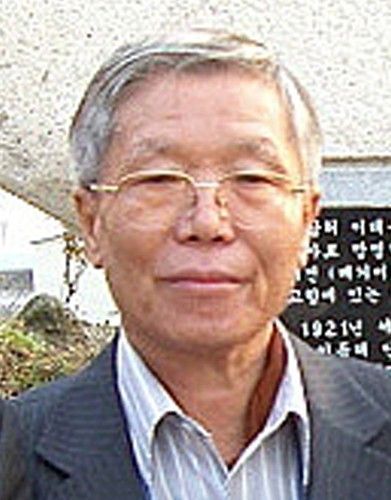 민영 시인. 연합뉴스