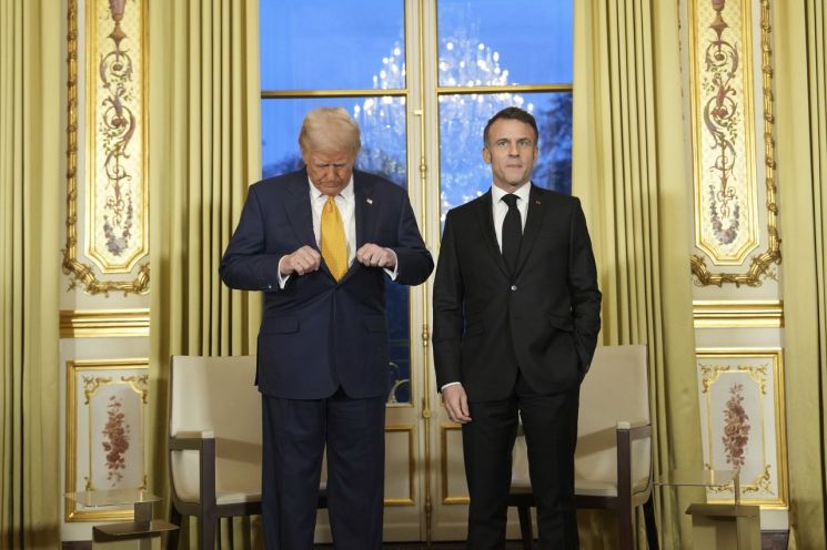 "처음도 아니고 마지막도 아닌데 뭘"…트럼프 조롱에 마크롱 쿨한 반응