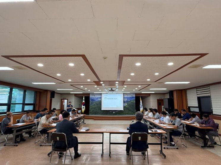 가평군이 '가평군 접경지역 발전종합계획 수립'을 위한 주민설명회를 지난 12일부터 24일까지 6개 읍면을 순회하며 진행하고 있다. 가평군 제공