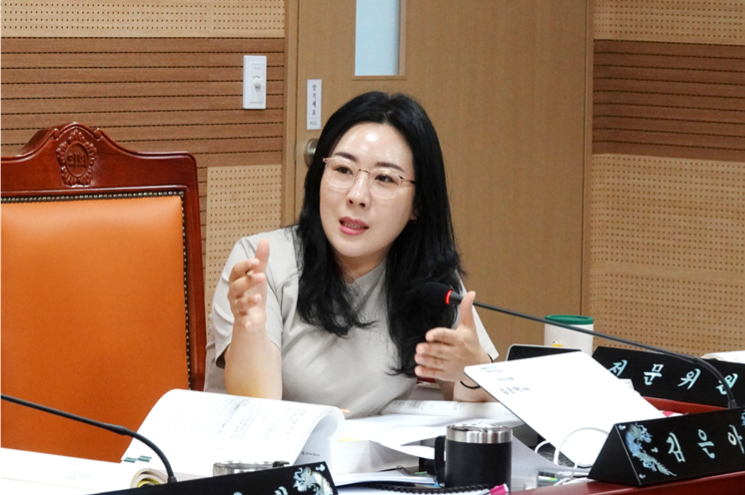 "아산시립합창단은 고름"...김은아 시의원 사과