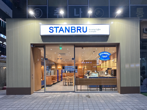 "고품질 원두의 풍미"…롯데, 새 브루잉 커피 브랜드 '스탠브루' 오픈