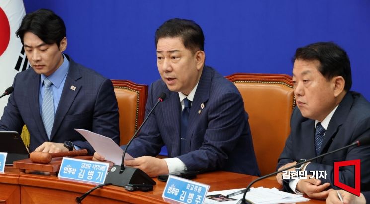 김병기 더불어민주당 당대표 직무대행 겸 원내대표가 20일 국회에서 열린 최고위원회의에서 발언하고 있다. 2025.6.20 김현민 기자