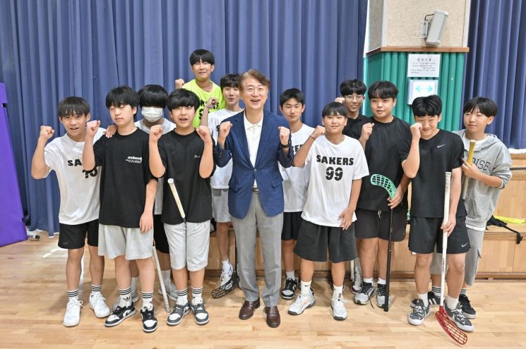 [포토] 광주 서구, 서구청장배 플로어볼대회 열려