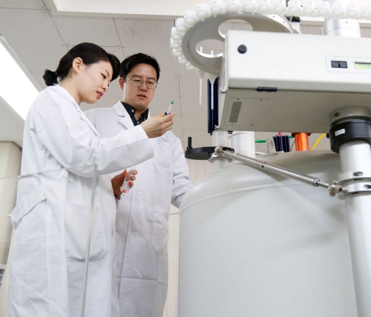 금호석화그룹, 업계 불황 딛고 R&D로 정면돌파