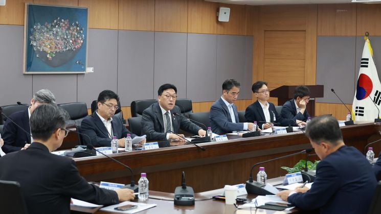 금융위, 증시 긴급 점검…"중동사태로 시장 불확실성 확대"