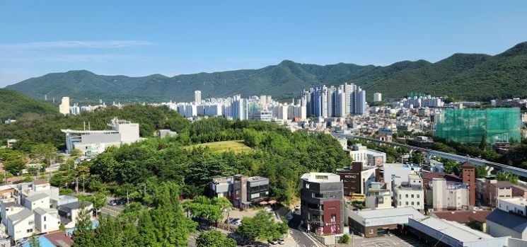 C타입에서 바라본 용지봉 뷰 (자료제공 더파크 수성못)
