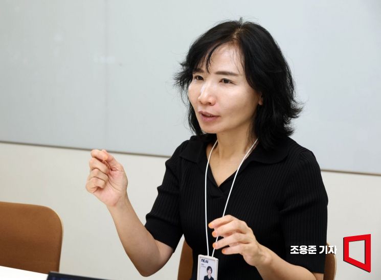 이연수 NC AI 대표가 경기도 성남시 분당구 판교 사무실에서 아시아경제와 인터뷰 하고 있다. 조용준 기자