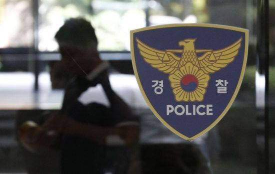 60대 택시기사를 살해한 뒤 택시를 몰며 사람들을 친 20대가 체포됐다. 연합뉴스