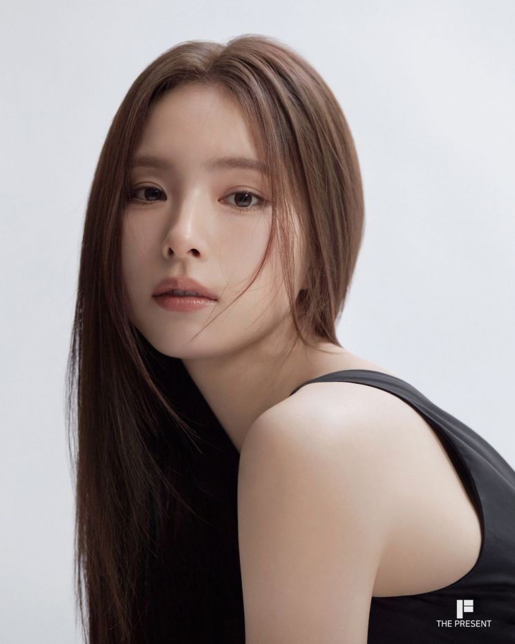 배우 신세경을 상대로 오랜 기간 온라인상에서 악의적인 괴롭힘을 이어온 피고인 A씨에게 실형이 선고됐다. 더프레젠트컴퍼니