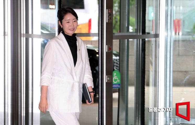 강선우 "평범한 삶 위해 비범한 노력하지 않도록 역할 해보고 싶다"