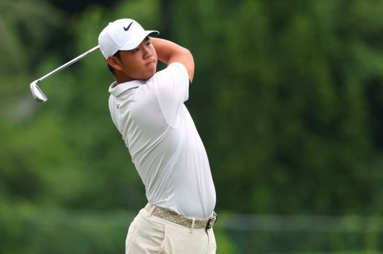 김주형이 로켓 클래식 1라운드 9번 홀에서 티샷을 하고 있다. 디트로이트=AFP연합뉴스