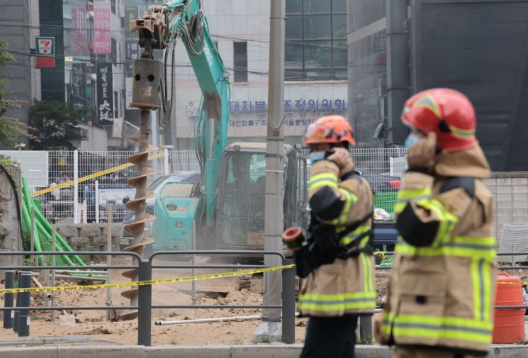 서울 교대역 인근 가스 누출…지하철 무정차통과