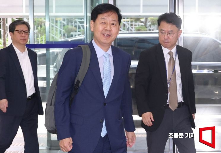 [포토] 출근하는 구윤철 경제부총리 후보자