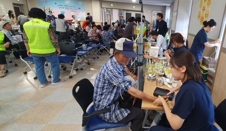 곡성군, 찾아가는 '농촌 왕진버스' 운영