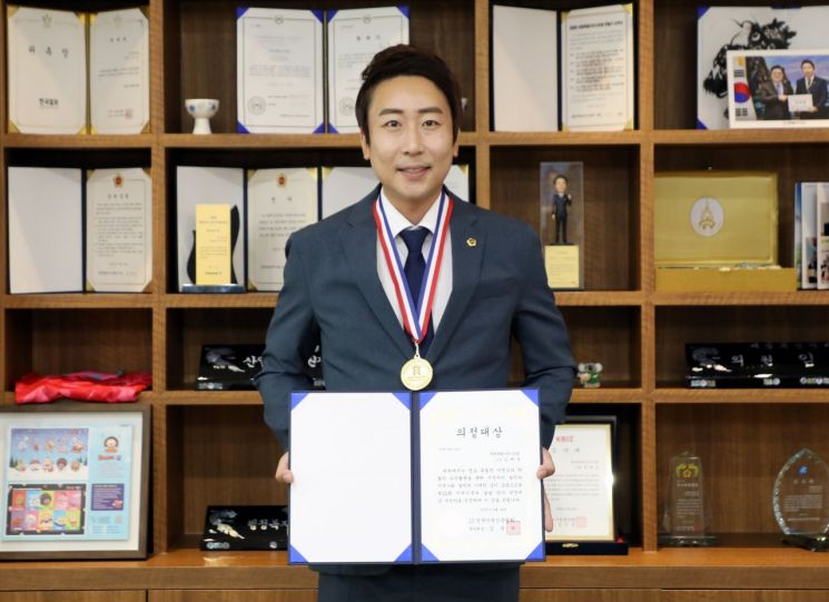 임채성 세종시의회 의장, 지역신문의 날 '의정대상' 수상