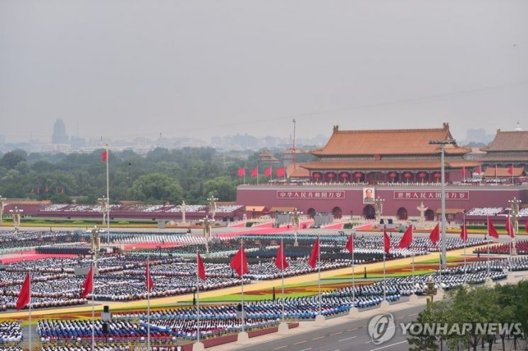2021년 7월 1일 베이징 톈안먼 광장서 열린 중국공산당 창당 100주년 기념식 장면. 연합뉴스