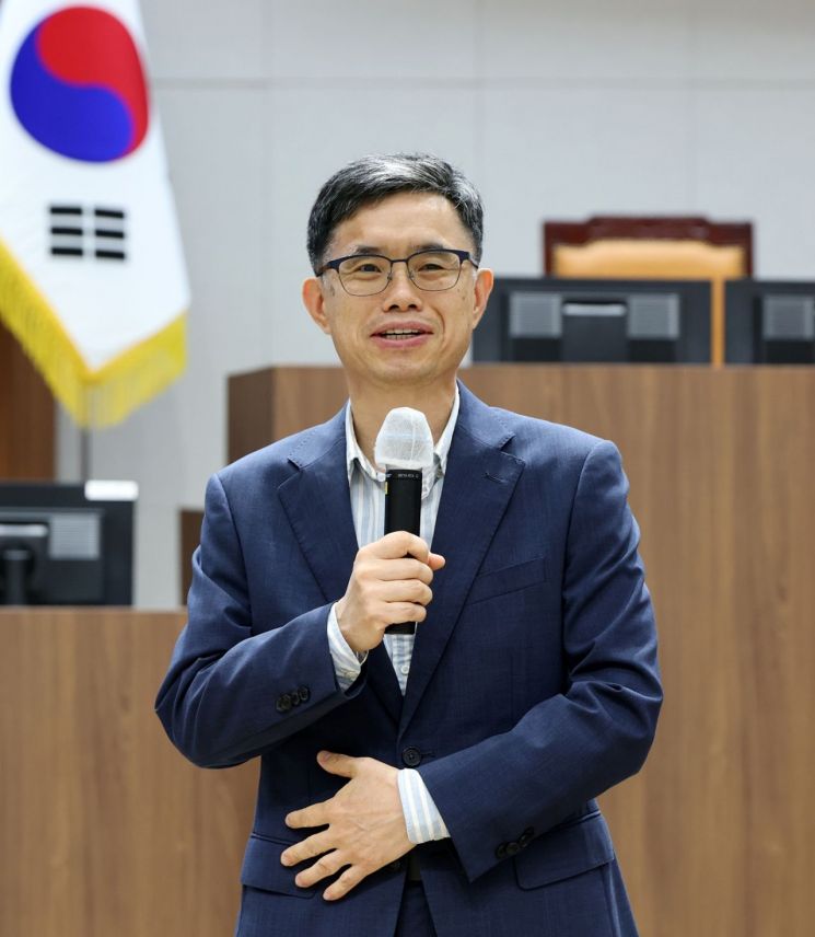 충남도의회, 인사권 독립 이후 첫 3급 승진인사 단행