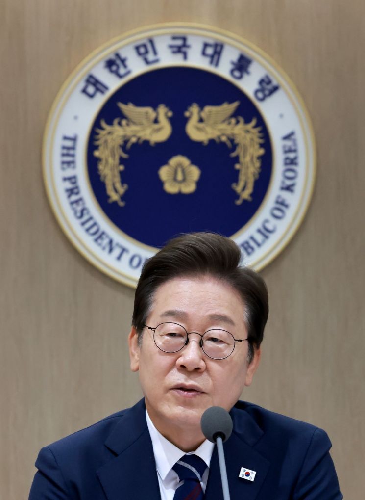 이재명 대통령이 1일 서울 용산 대통령실 청사에서 열린 국무회의에서 발언하고 있다. 2025.7.1 연합뉴스