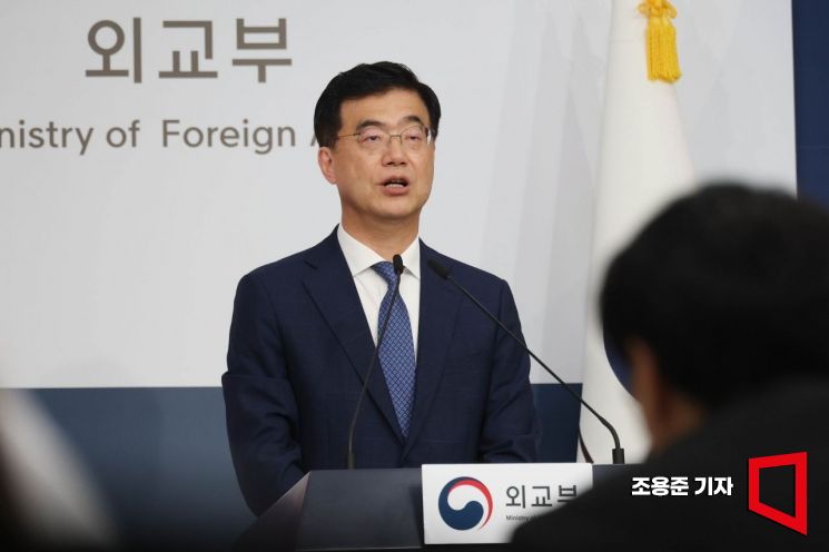 [포토] 정례 브리핑하는 이재웅 외교부 대변인