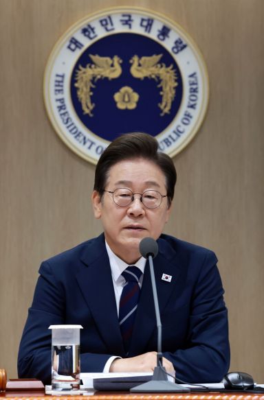 이재명 대통령이 1일 서울 용산 대통령실 청사에서 열린 국무회의에서 발언하고 있다. 연합뉴스