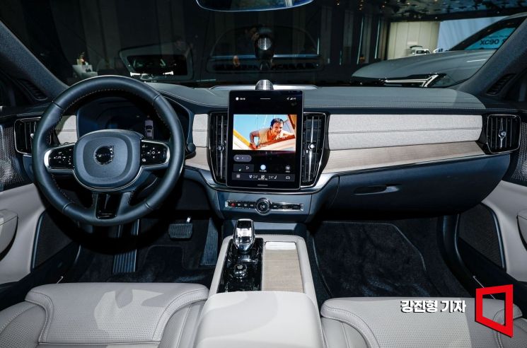 [포토] 볼보 신형 S90 내부 공개