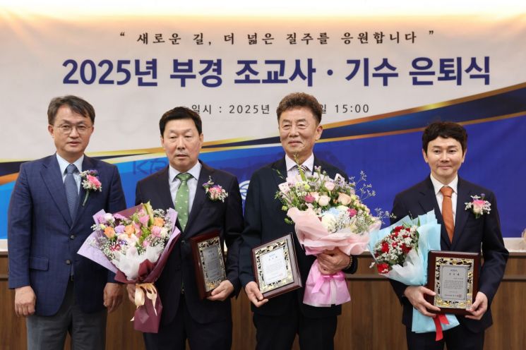 한국 경마 '전설' 김영관·양귀선 조교사, 50년 대장정 마무리