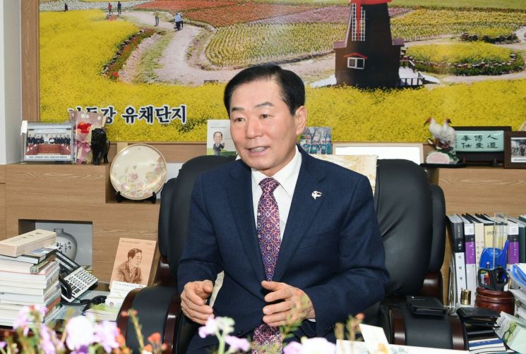 성낙인  경남 창녕군수. 창녕군 제공