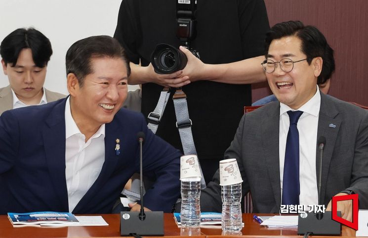 [포토] 대화하는 정청래-박찬대